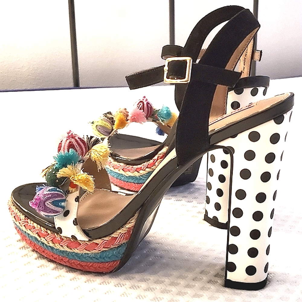 BETSEY JOHNSON 9.5 B/W Polka Dot Strappy heels 5.5" Heels 1"platform NWB